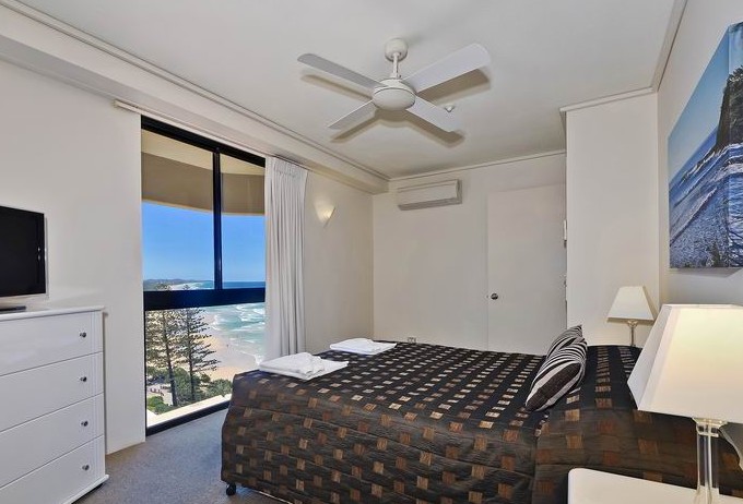 Clubb Coolum Beach - Accommodation Sydney
