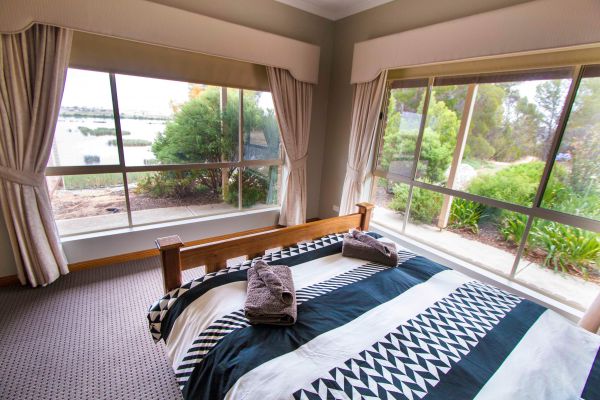 Limestone Ridge - Holiday House - Accommodation Sydney